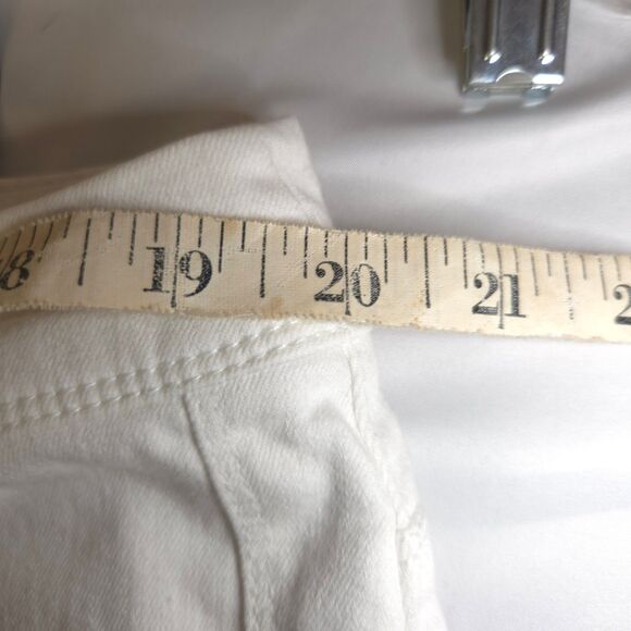 NWT Chicos 2.5 Womens 14 Alabaster White So Slimming Girlfriend Crop Ankle Jeans - Picture 6 of 8